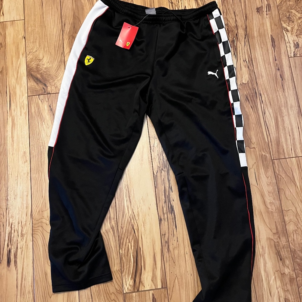 scuderia ferrari sweatpants XL